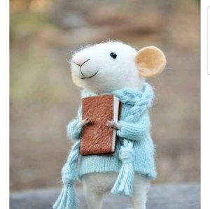 Meet your Posher, Paula